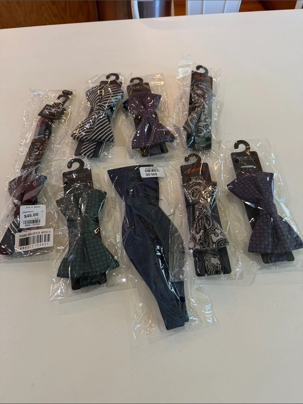 Jos. A. Bank Lot Of 8 Bow Ties All New. Tub50